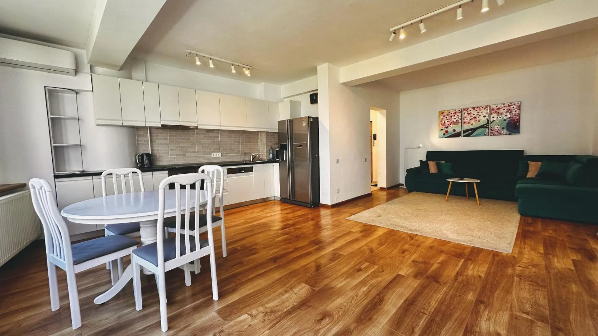 Apartment Pro Bucharest 0*,  Romania